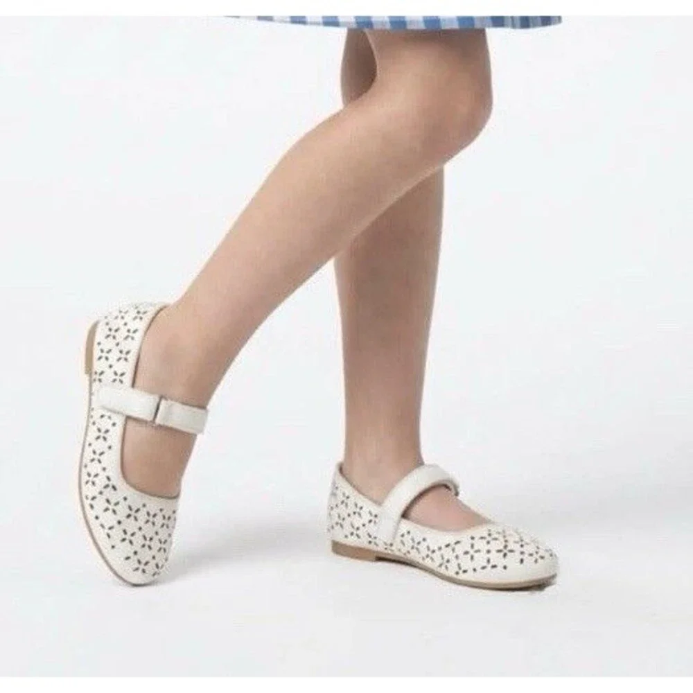 Cat & Jack Girls White Mary Jane Shoes Size 5T New - Picture 1 of 16